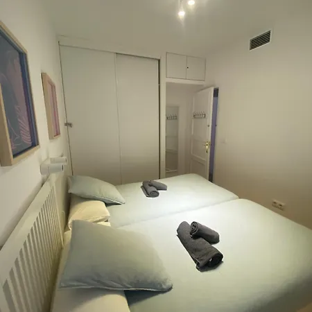 2 Bedroom Virgen De Begona Seville Exterior photo