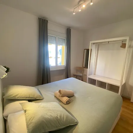 2 Bedroom Virgen De Begona Seville Exterior photo