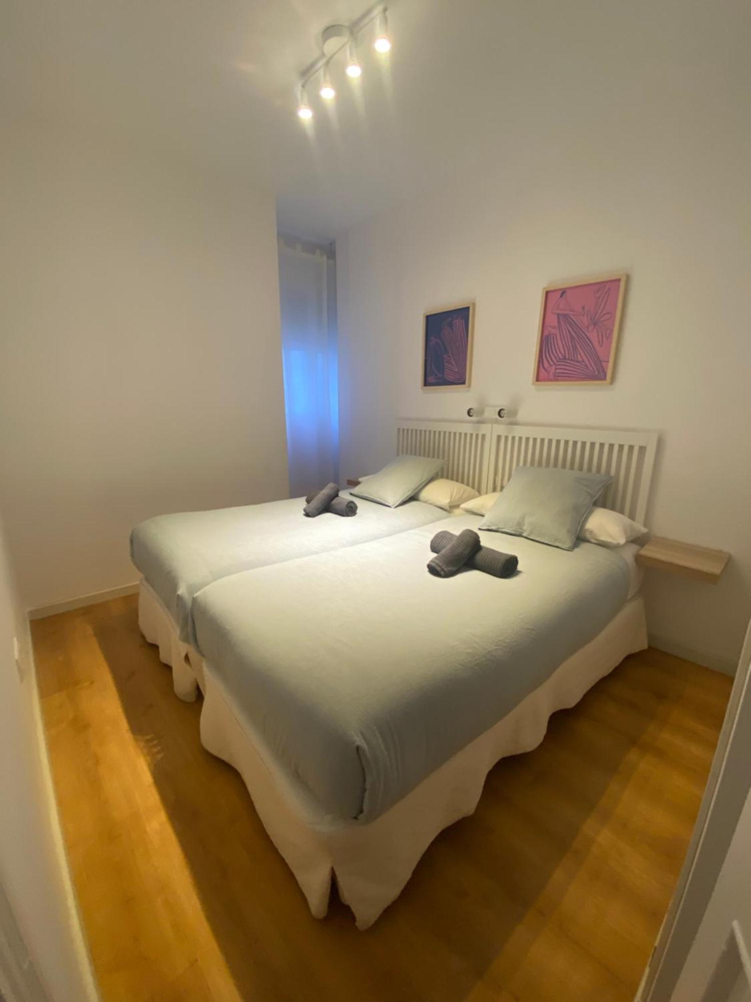 2 Bedroom Virgen De Begona Sevilla